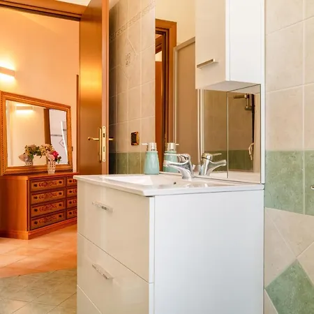 Guesthost - Casa Del Giardino With Shared Patio Apartamento Bastia Umbra