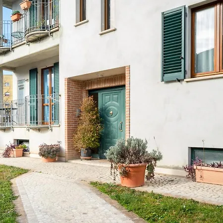 Апартаменты Guesthost - Casa Del Giardino With Shared Patio