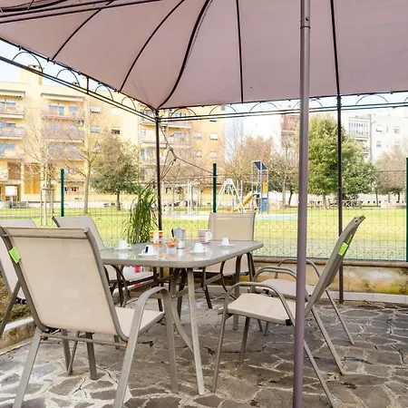 Guesthost - Casa Del Giardino With Shared Patio *