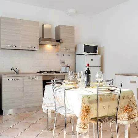 Guesthost - Casa Del Giardino With Shared Patio *