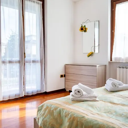 Guesthost - Casa Del Giardino With Shared Patio