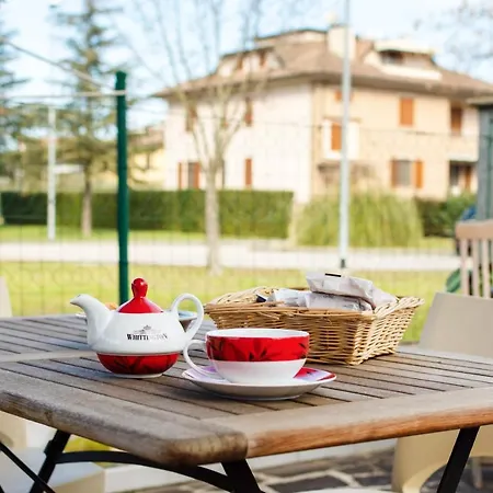 Guesthost - Casa Del Giardino With Shared Patio Бастия-Умбра