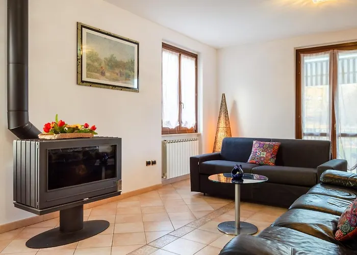 Guesthost - Casa Del Giardino With Shared Patio