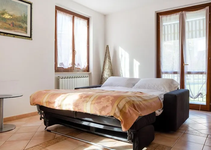 Guesthost - Casa Del Giardino With Shared Patio * باستيا أومبرا